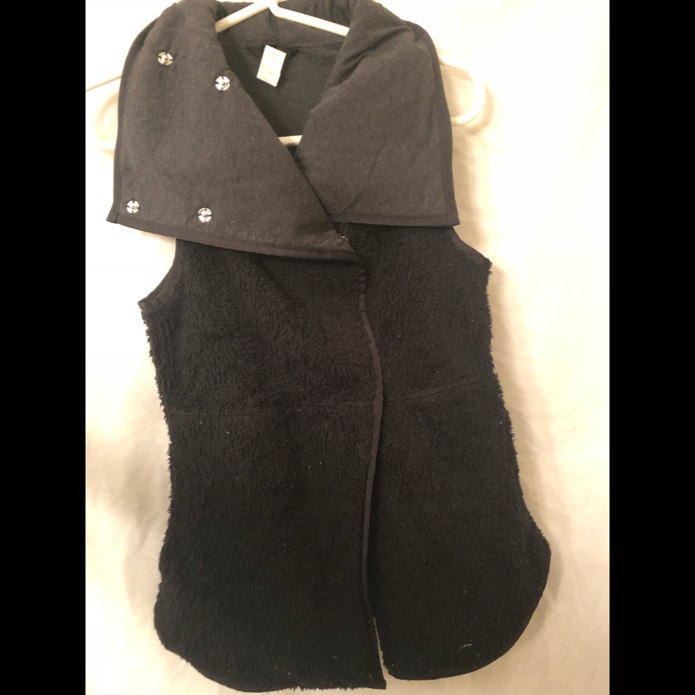 Lululemon girls reversible Sherpa vest size 12